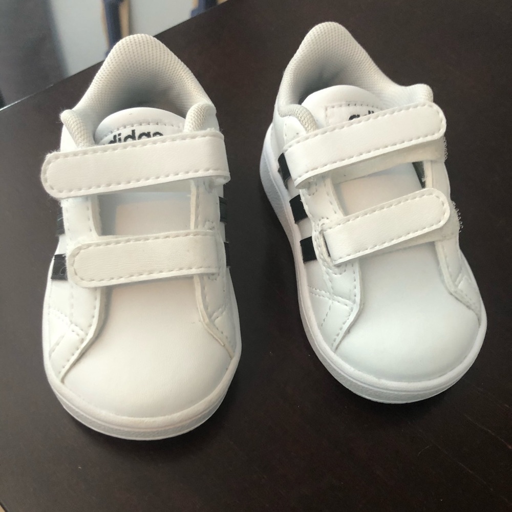Adidas Size 4